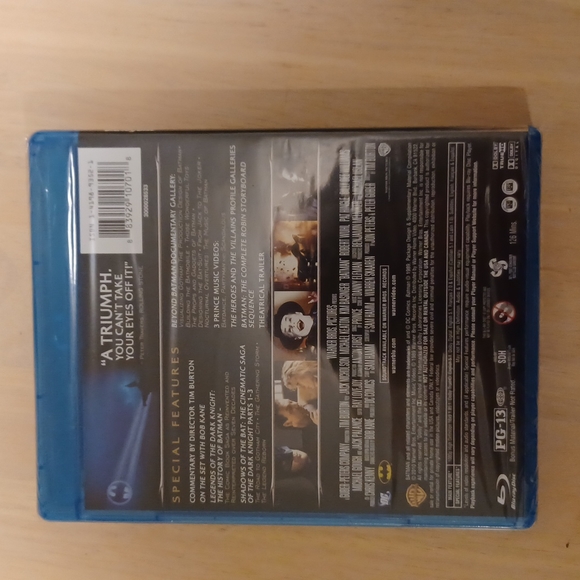 Batman blu ray new includes the special features sealed - Picture 2 of 4